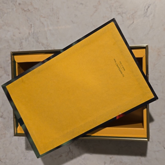 Vintage Reed Rose Gift Box - Picture 5 of 6